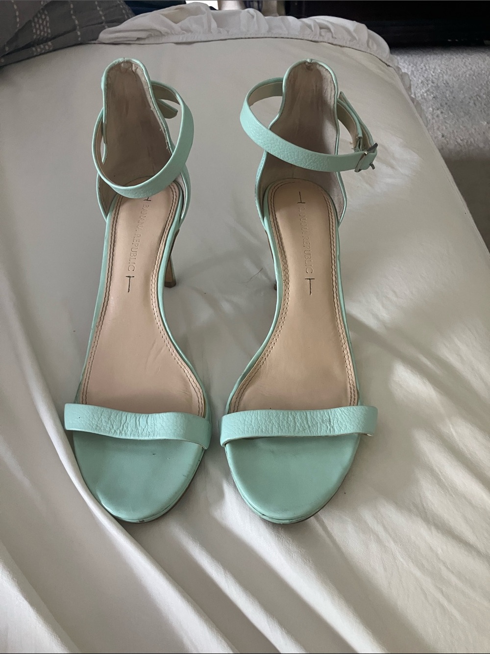 Banana Republic Mint Green Ankle-Strap leather Stiletto Heels